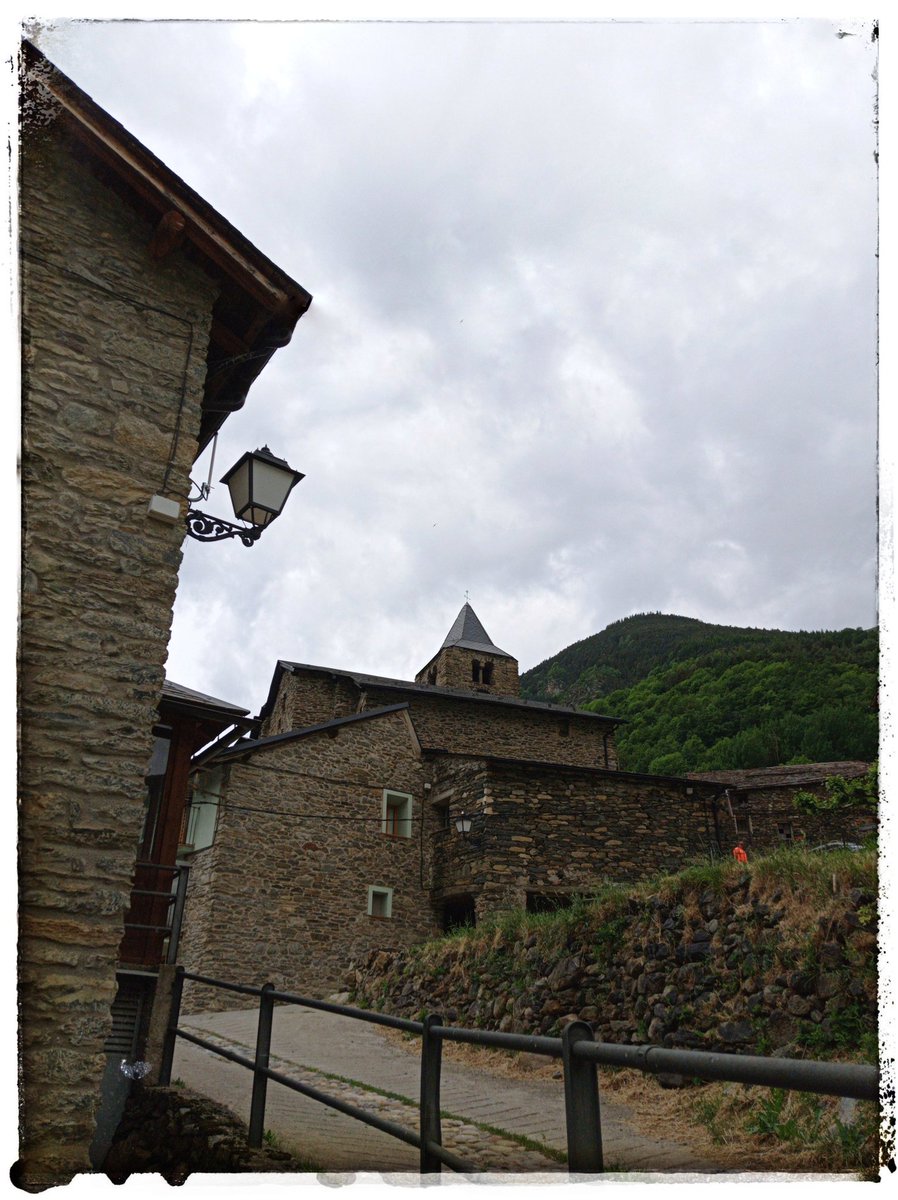 jmansodent's tweet photo. Fin de semana de 3 dias. Escapada buscando el fresco #vallfosca #espui #pirineu https://t.co/xenHXaYidr