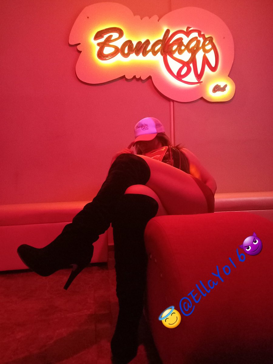 EllaYo16's tweet photo. Quien andará hoy en la noche en @SwingerClub12 ???

Que estará bien ponerme falda, vestido, pantalón o short?? 🤔 https://t.co/zcPSibqTWY