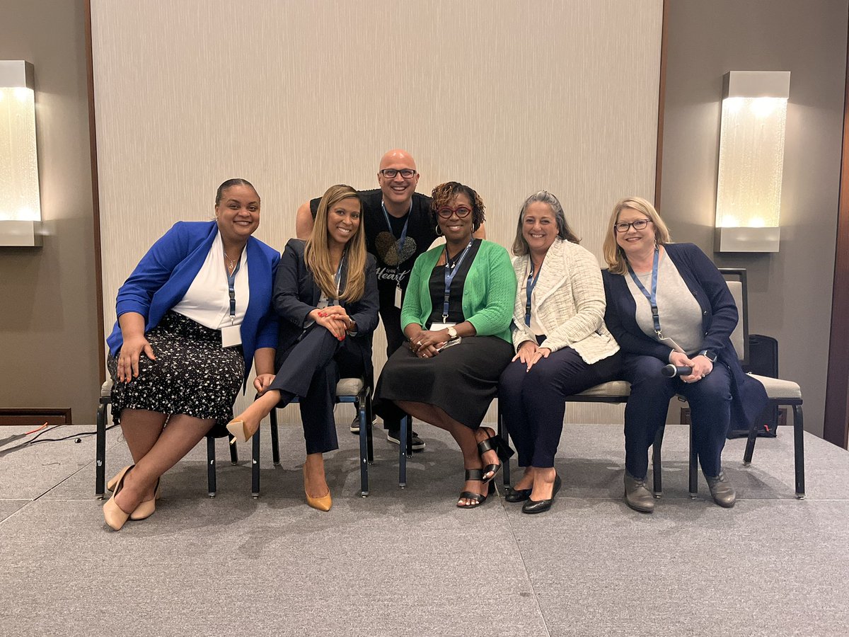 JenTapia6's tweet photo. These dynamic educators are wrapping up an incredible two-day conference @Florida_ALAS  #SiSePuede https://t.co/W6fB0Ju33F