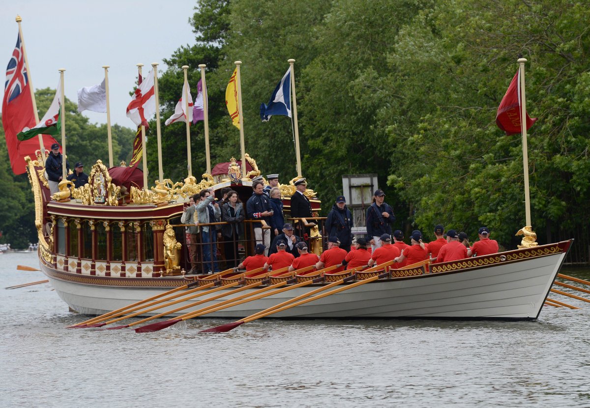 ExpressSeries's tweet photo. Photographer @NickParford was out in Windsor today capturing the third day of the #PlatinumJubilee celebrations. https://t.co/qRID7SSgeL