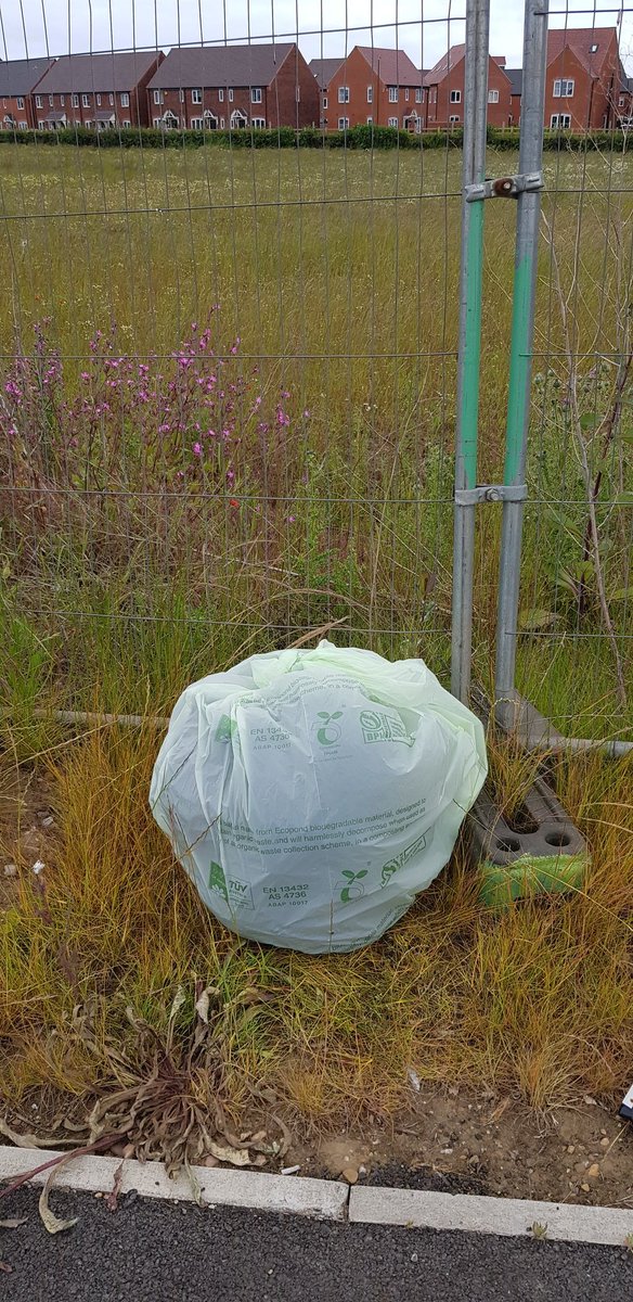 The usual cans, crisp packets &amp; chocolate wrappers collected.  Our local #KFC is almost 5 miles away, yet found this dumped by the roadside.  More #litter removed to keep our #roadverges &amp; #footpaths tidy.  #BoultonMoor #lovewhereyoulive <a href="/2minlitterpick/">2minutelitterpick🚯</a> <a href="/CleanStreetsApp/">LoveCleanStreets</a>