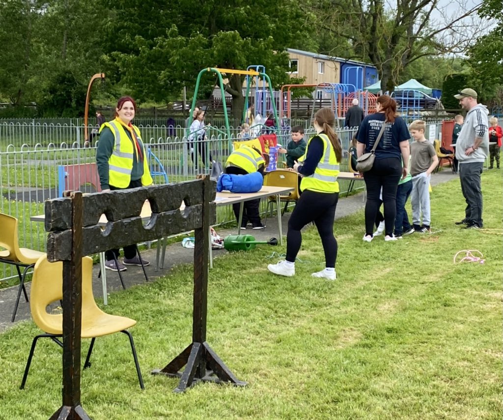 baynes_simon's tweet photo. A pleasure to join #Corwen Jubilee Family Festival this morning at the traditional summer fete with stalls, @1stCorwen scouts, games, activities - and glad I did not to end up in the stocks! https://t.co/LAGAksIbiC