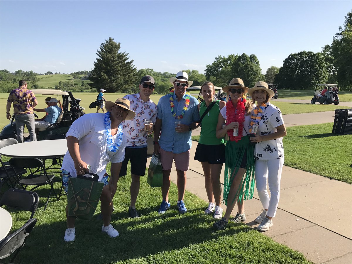 echoproshop's tweet photo. Another beautiful Friday evening for our couples twilight! Great turn out for our ‘Jimmy Buffett’ themed event. Always a fun atmosphere here at the club! Thank you to everyone who came out and enjoyed the golf course and food! Our next twilight is June 17th, sign up on ForeTees! https://t.co/uo6D8m0Zll