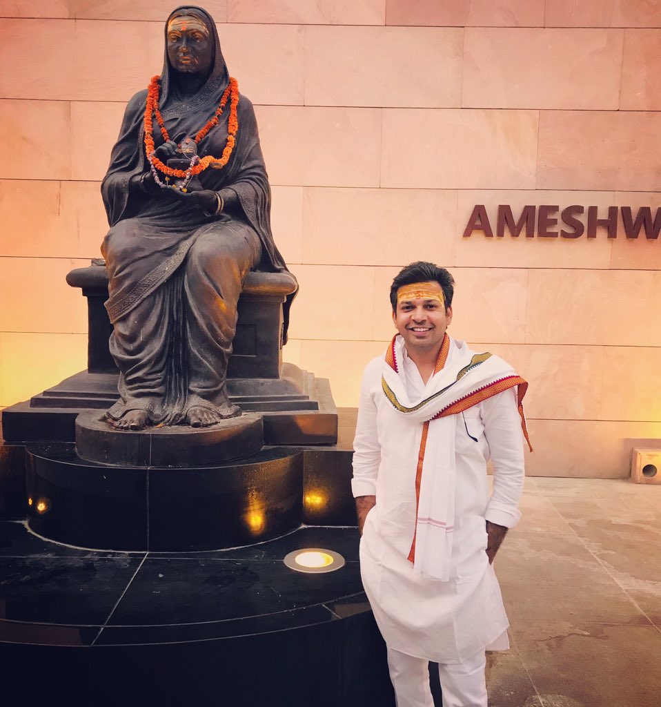 sureshsgupta's tweet photo. हर हर महादेव !

#kashi #kashivishwanath #बनारस #Banaras #Varanasi #Uttarpradesh #shamboo #omnamahsivaya #harharmahadev 

@ShriVishwanath https://t.co/jky9uQDUX7