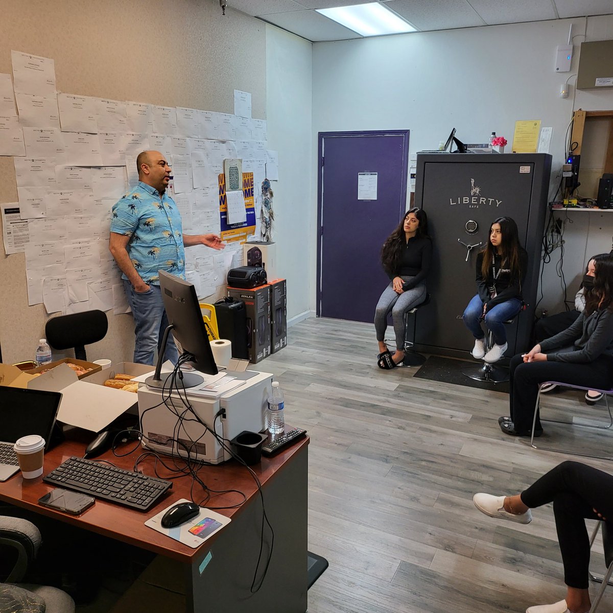 The VIP San Jose team is pumped and ready to roll!  Thank you Wari, Omar and team for continuing to push for success.  Excellent meeting.   Now let's go handle our business!  🤙🏾🤙🏾
#STORYRow
#Breakfastclub
#WEAreNW

<a href="/JamesLeeWW/">James Lee</a> 
<a href="/kharen_g/">Kharen G</a>