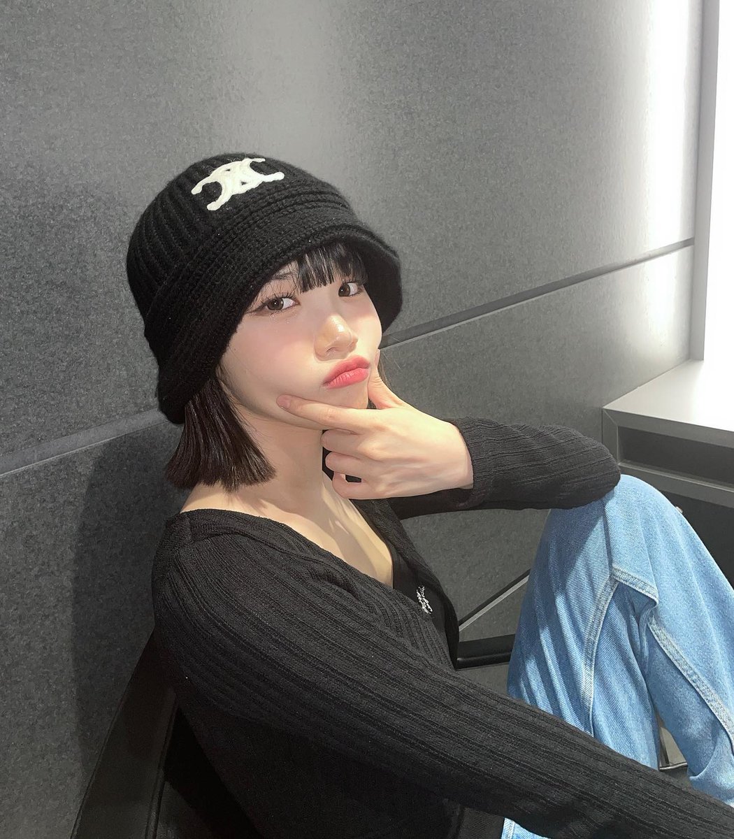 kcwbstgrl's tweet photo. thought the first pic was the best pic she ever posted then she posted the next one then posted the next one then the next one https://t.co/Ms7dwpLgi5
