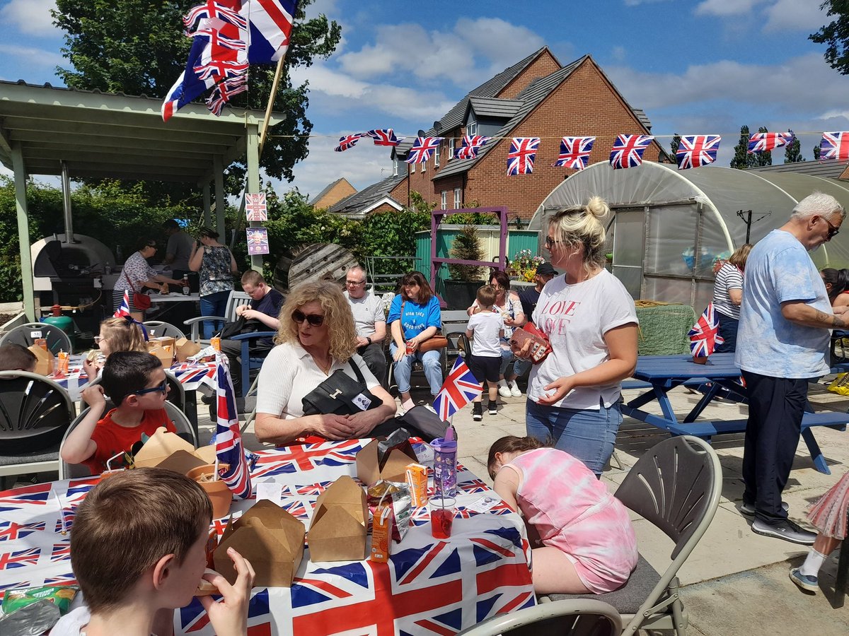 Cabbage Hall tweet media