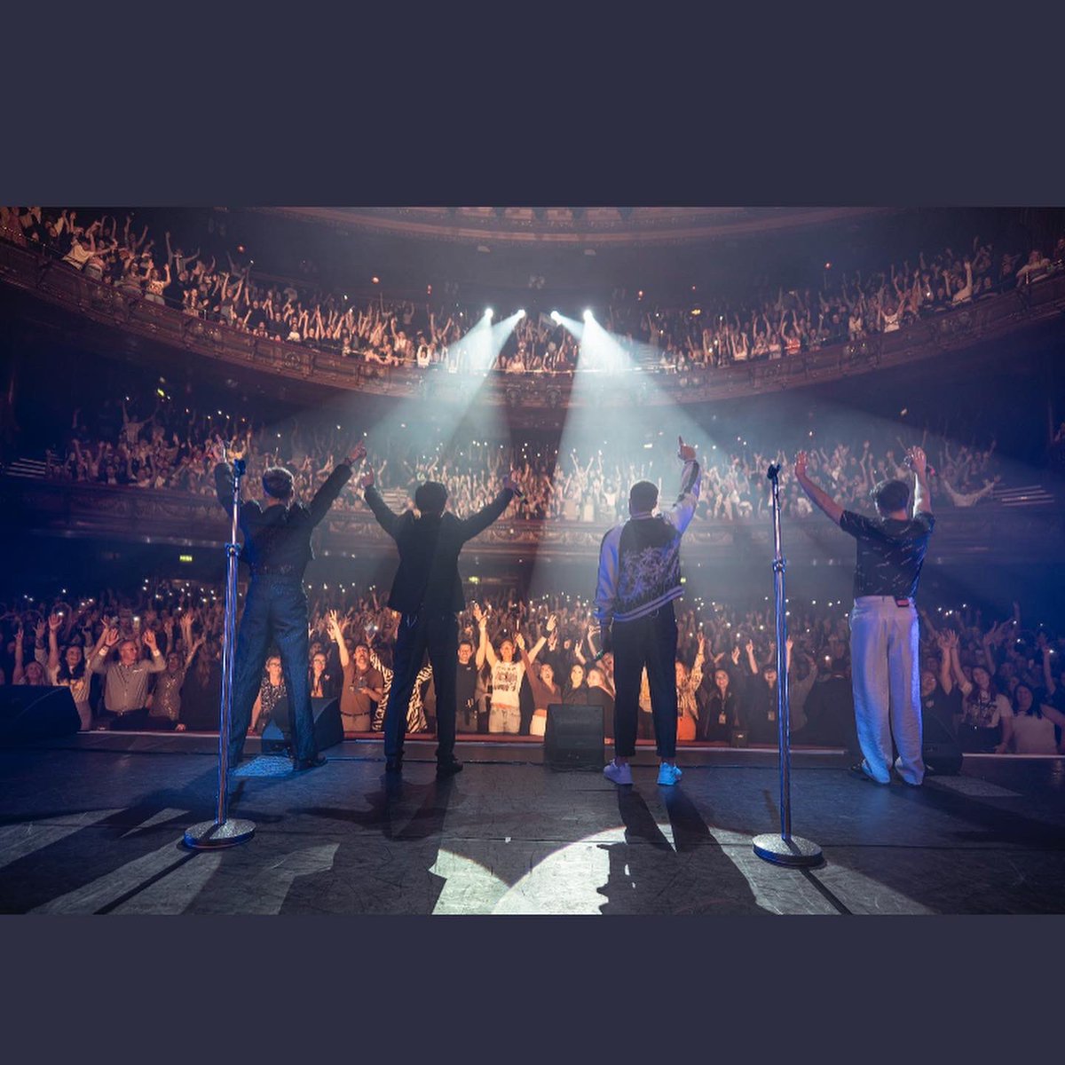 CourtneyUnionJx's tweet photo. Week ago today 💙🎤 can’t bloody wait for tour ahhhhhhh https://t.co/N0pIUZhJcw