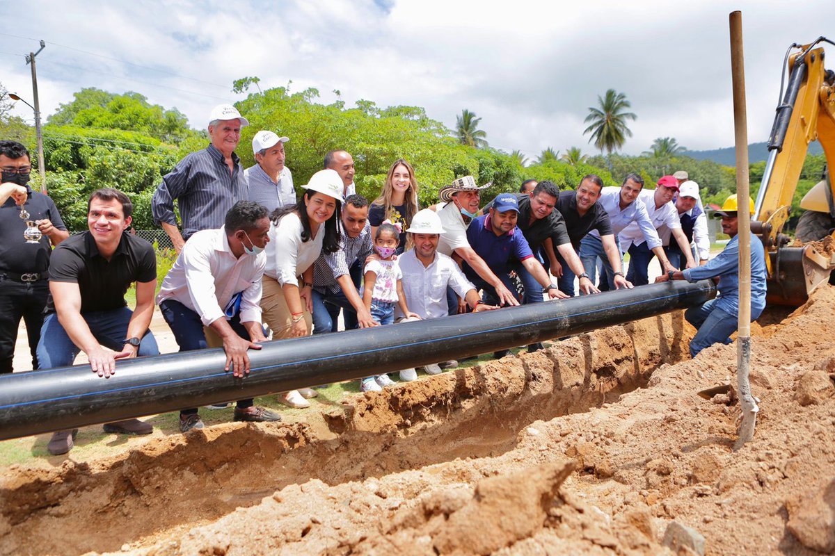 MelloCastroG's tweet photo. En el proyecto se invertirán $10.487 millones producto de nuestra gestión ante el Gobierno Nacional; la puesta en marcha de esta obra garantizará 100% de cobertura de agua potable con calidad y continuidad durante las 24 horas del día. https://t.co/Z0n5N7a9sD