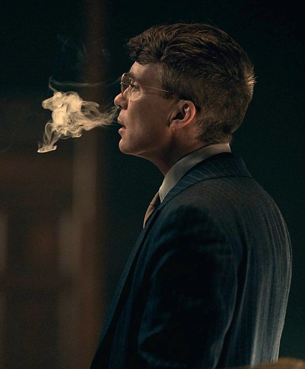 cill_i_am's tweet photo. 6 days until #PeakyBlinders S6 on Netflix 🔥

#CillianMurphy https://t.co/n853No7l0M