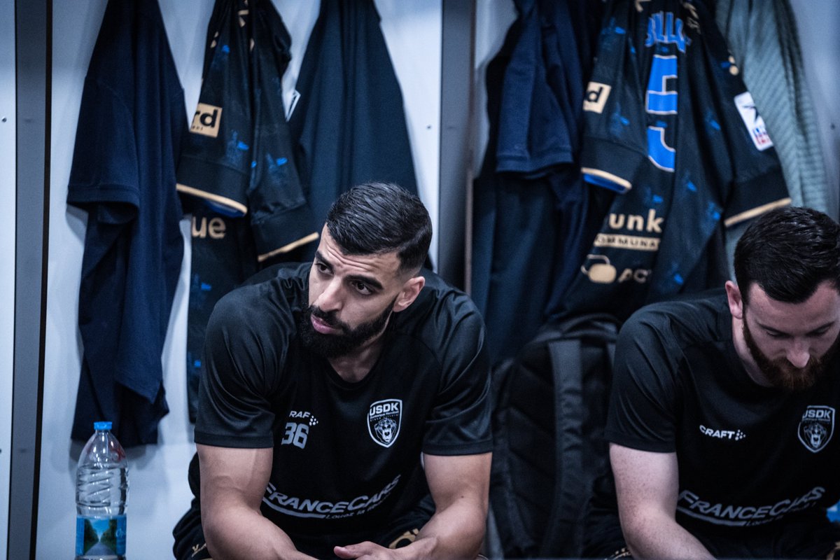 USDKDunkerque's tweet photo. C'est la der' de la saison aux Stades de Flandres ! 💙🖤
#DUNCHA dans 20 minutes sur LNH TV et la Page Facebook du club ! https://t.co/swWa2Rfz9B