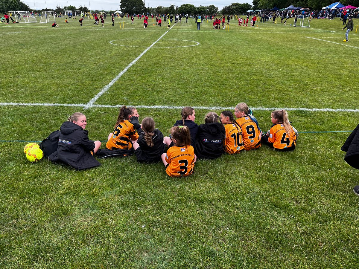 Paul Silvester (@therealsloop) on Twitter photo Super proud of these girls today. Runners up in the plate final on penalties. Showed fantastic heart throughout and played some great #football .. lots of fun, smiles, tackles and goals. Great experience gained! Big thanks to <a href="/SCFCJuniors/">South Cave Sporting</a> for hosting. Well done girls #UpTheJets Super proud of these girls today. Runners up in the plate final on penalties. Showed fantastic heart throughout and played some great #football .. lots of fun, smiles, tackles and goals. Great experience gained! Big thanks to <a href="/SCFCJuniors/">South Cave Sporting</a> for hosting. Well done girls #UpTheJets
