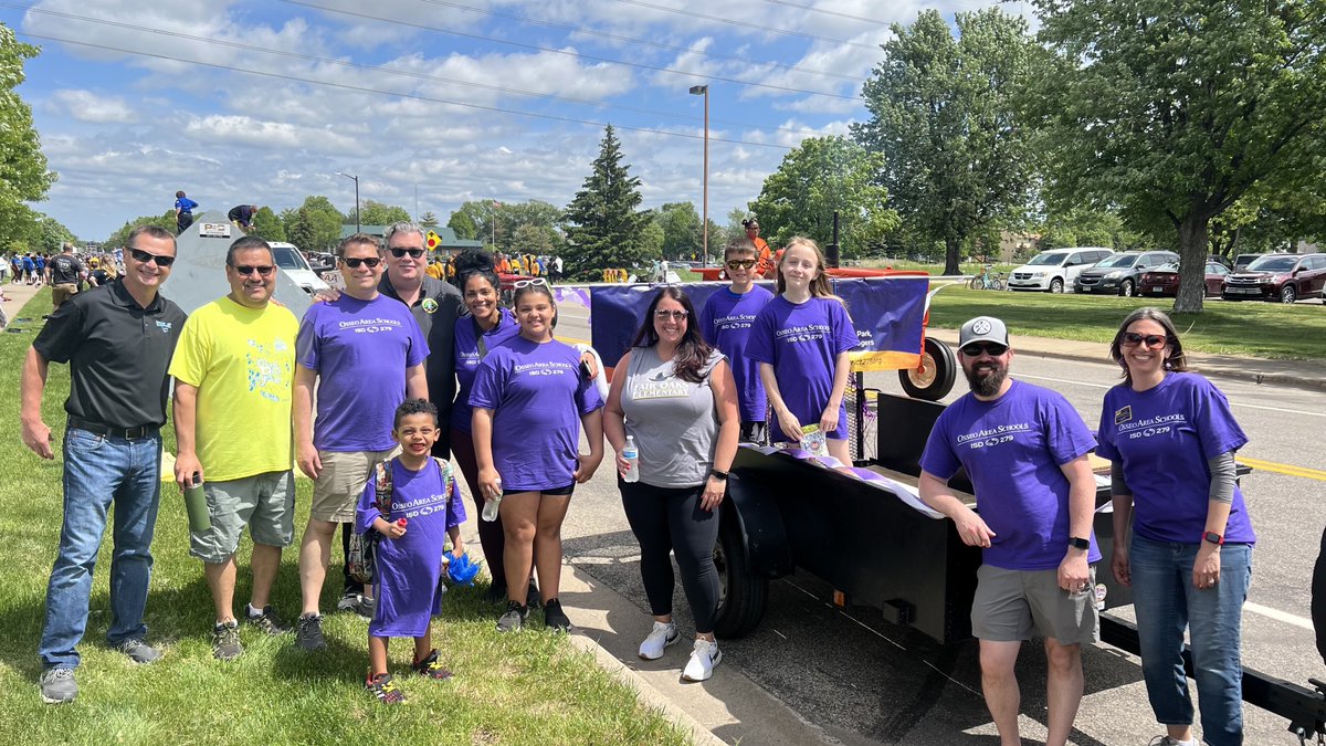 Great morning <a href="/BrooklynPark/">Brooklyn Park, MN</a>'s Tater Daze parade! It was fun to see our Osseo Area Schools scholars, families and greater community. Lots of big smiles!