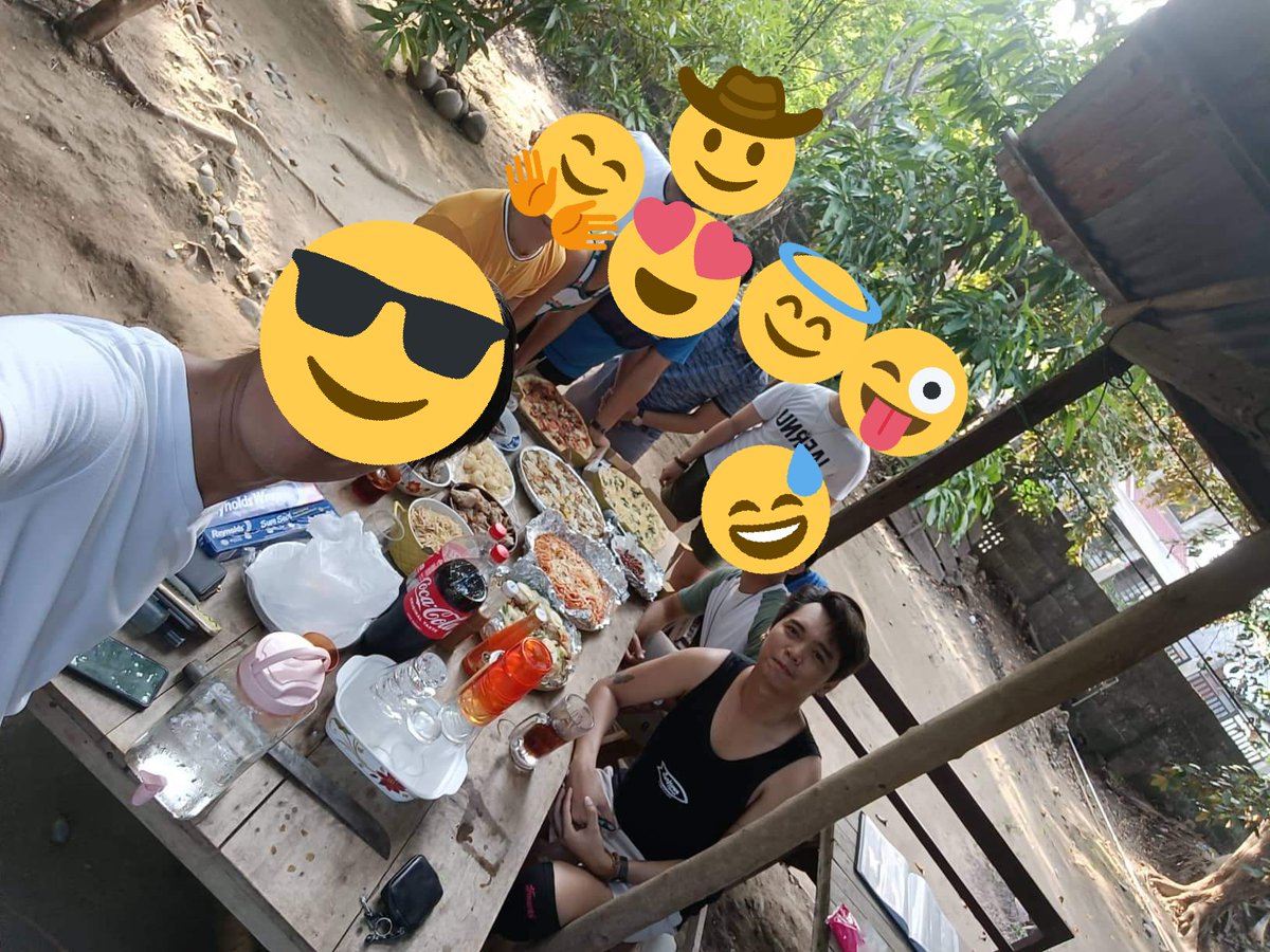 boilitro20's tweet photo. Sometimes we need Someone to simply be there. Not to fix anything,or to do anything in particular,but just to LET US FEEL that we are CARED for and SUPPORTED.✨💛
#friendship #weekendbonding
@josheph_1989 @Cairojack1989 @Sa_chriz_Tan @mkdc69 @zabzab101  @KusinerongGab + juju👉 jp https://t.co/0vg4gE5jYv