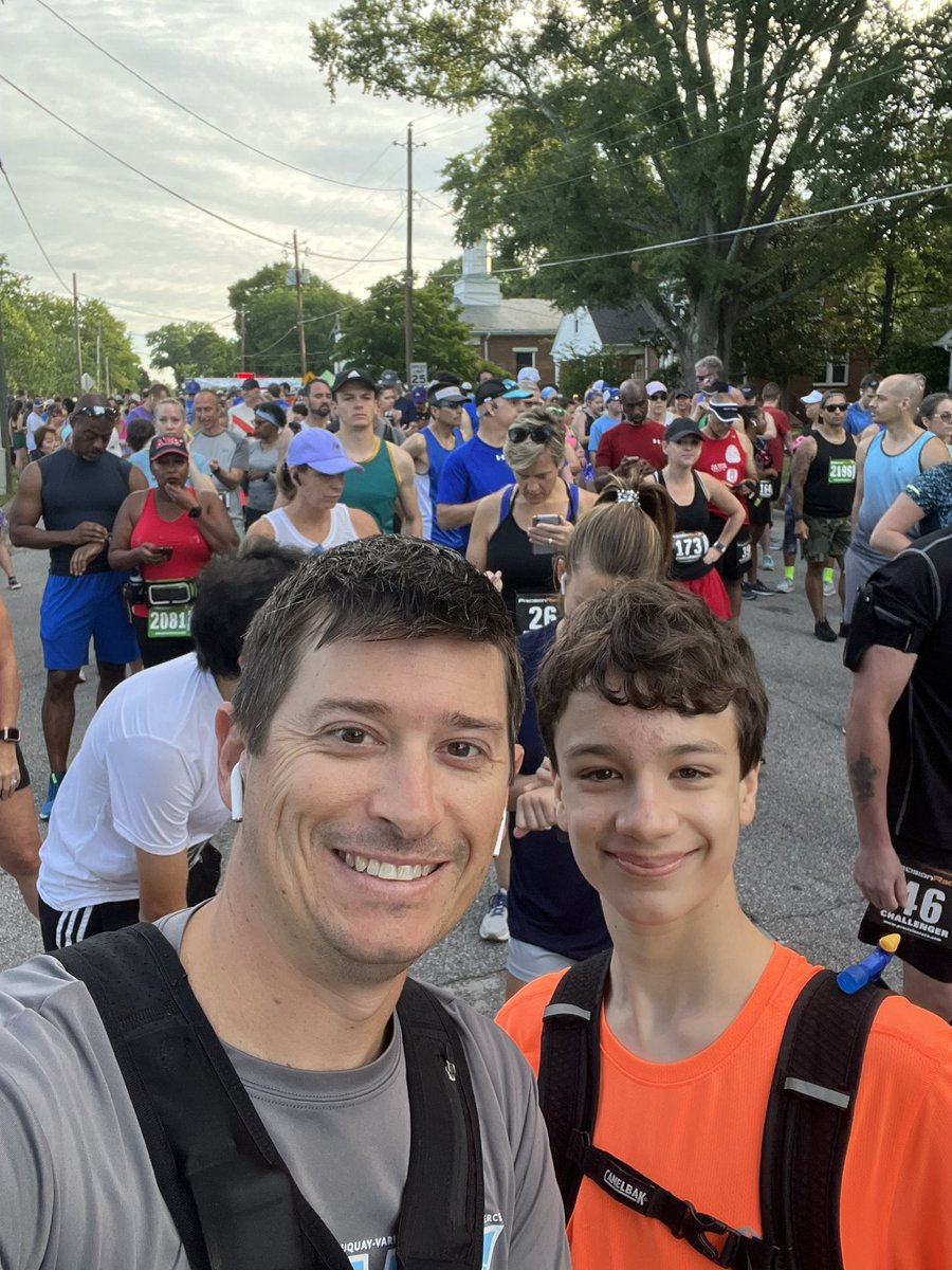 MrTemplin_DDMS's tweet photo. I ran into a soon-to-be @DDMSBuzz alumni at the @TownofFV 15K Run The Quay this morning! @greenhopetfxc & @GHHSSports, you have an awesome student-athlete & person coming your way next year. I can’t wait to see Ian succeed at the next level! #OurDrive #DFTBA #RunTheQuay https://t.co/WqlPyeZS6A
