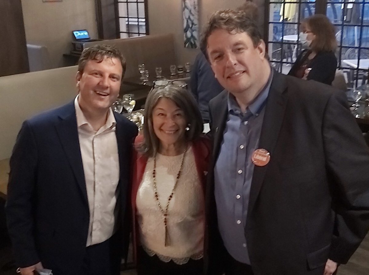 SophieKiwala's tweet photo. Very proud of the opportunity to serve in #NewmarketAurora as co-campaign manager with @KenTurriff on @OntLiberal candidate @DrSylvainRoy’s campaign. Congratulations to all winning candidates including @MurphyGallagher &amp; @tedhsu in #Kingston. https://t.co/KcjebGJg55