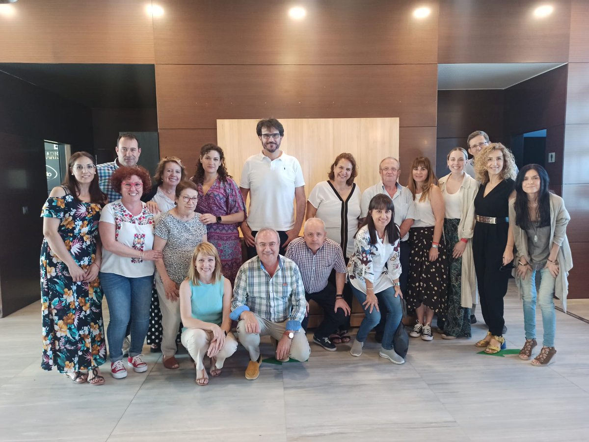 deliafdr's tweet photo. Magnífico curso de profesionales de la mediacion @UMU https://t.co/w6tvyjBt4O