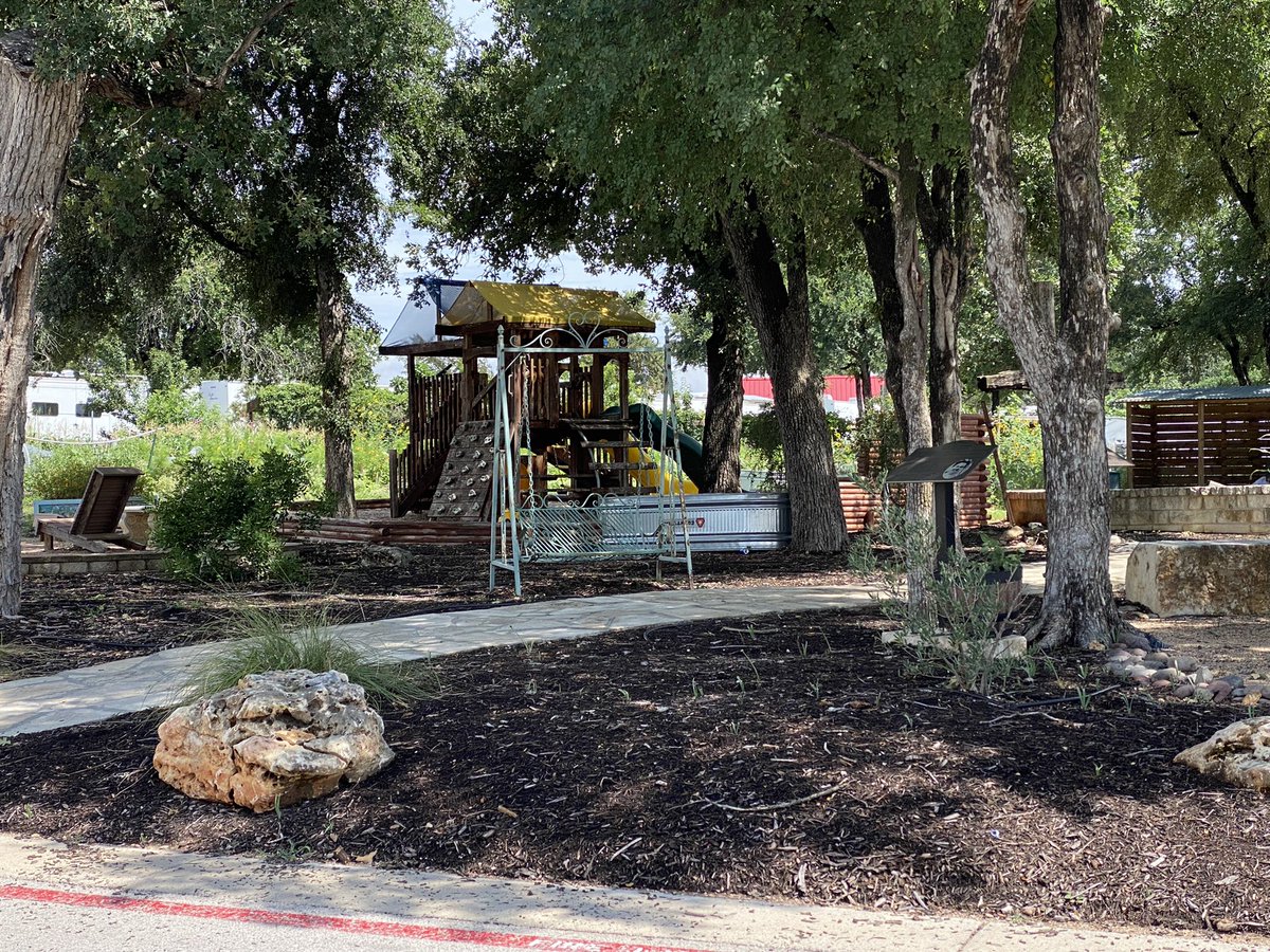 yourminuteisup's tweet image. Alan Graham and his team of amazing community leaders deserve gratitude. Their heart to serve the community of people who need help, is absolutely a beautiful sight to see. Please go visit to learn what they have done and to learn about continued growth. #communityfirstvillage