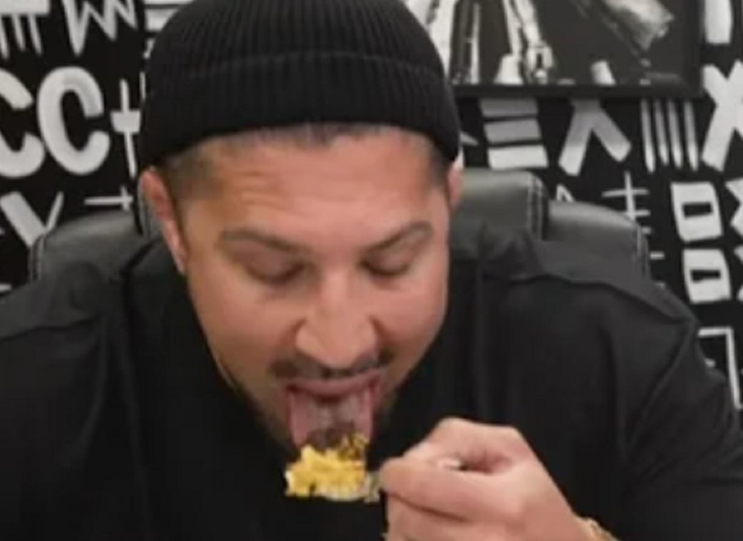 BotoxLipzz's tweet photo. @Tylerbrown27 @BrendanSchaub https://t.co/oUrd4HgIP1