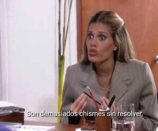 Yo al enterarme lo de Shakira y piqué, que Rauw le pinta la uñas a la Rosalía y que se casaron por el anillo de compromiso, que la Dua anda trincandose con el Aarón, que la nasa confirma vida extraterrestre, que Putin muere en 3 años, etc etc