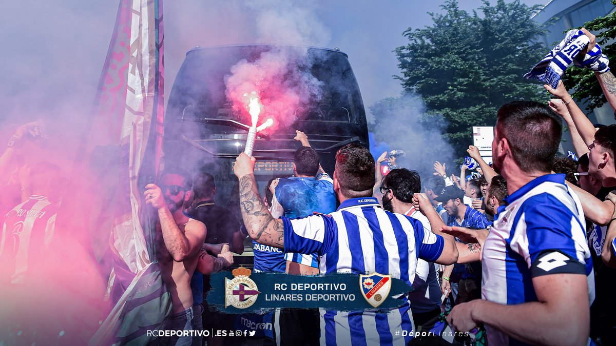 RCDeportivo's tweet photo. Esta é #ANOSAFORZA 💙 🔥 #ONFIRECODÉPOR nos exteriores de #ABANCARIAZOR!

Viñeron todas, todos 🔵⚪️🔵 #ARiazorCoaBranquiazul 🔵⚪️🔵!!! https://t.co/xt6OQdk7C6
