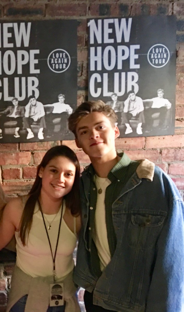 bibby_babe's tweet photo. And to @NewHopeReece , supporting you for the last 11 + years have been some of the best years of my life, I’m so grateful for you and I’m so proud of how far you have come, I’ll continue to support you always, lots of love always 💛 #lifeisgettingbetter https://t.co/QgHRZQXNYr