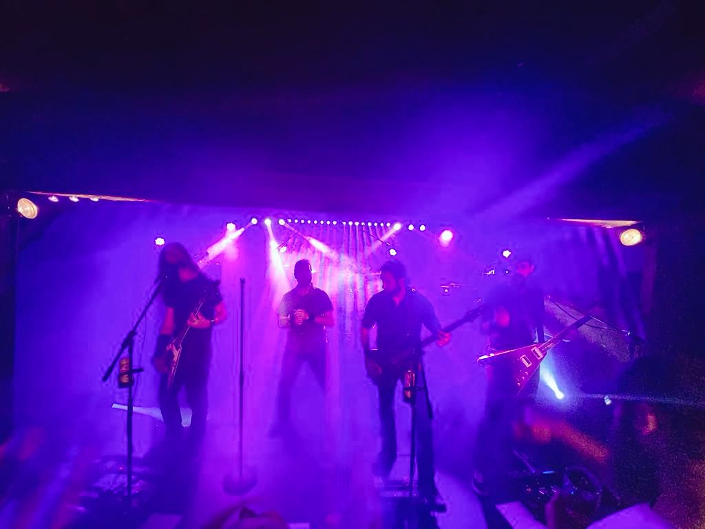 ImFoxxo's tweet photo. Was watching @WalrusMetal's concert yesterday at @manoirpub ! Amazing band! Go check their music if you haven't already! https://t.co/UvYS2d2LoE