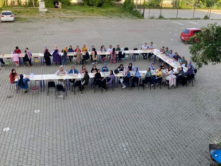 IhoSaid's tweet photo. Ve sınava hazırlık tamamlandı...
Yarın, emekle ve umutla girilecek bir sınav..
Her sürecin bir sınavı, her sınavın bir sonucu, her sonucun bir karşılığı vardır..

#LGS2022 sınavına girecek bütün öğrencilerimize emeklerinin karşılığını almaları dileğiyle başarılar dileriz. https://t.co/FxxdHDPpnv