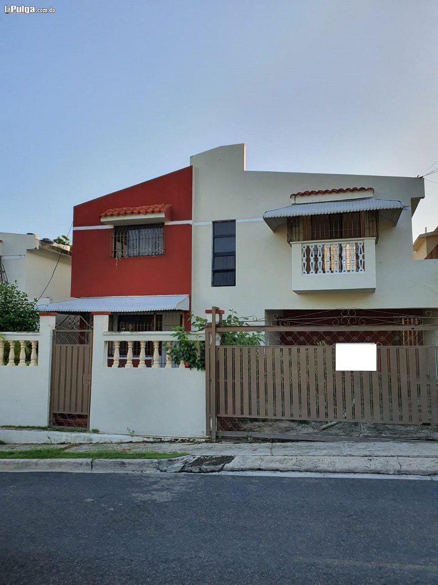 LaPulgaVirtualR's tweet photo. ¡Aprovecha y mira!  Casaamplia Rento En Colina Del Seminario 3 Hab Terraza Marq Doble https://t.co/VjE3CHIu6i . En La Pulga. https://t.co/a28N0e52NJ