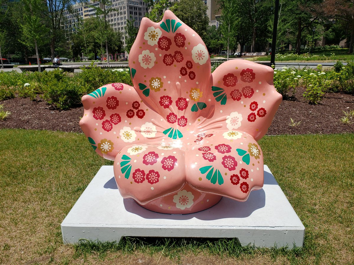 FelixtheTurtle's tweet photo. From under and around DC. Art in the abandoned streetcar station under Dupont Circle and the statues and sculpture (2 Pandas and a cherry blossom) that I spotted during my walk #DupontUnderground #Pandamania #ArtInBloom #RediscoverSpring https://t.co/X8e0iv5VkO