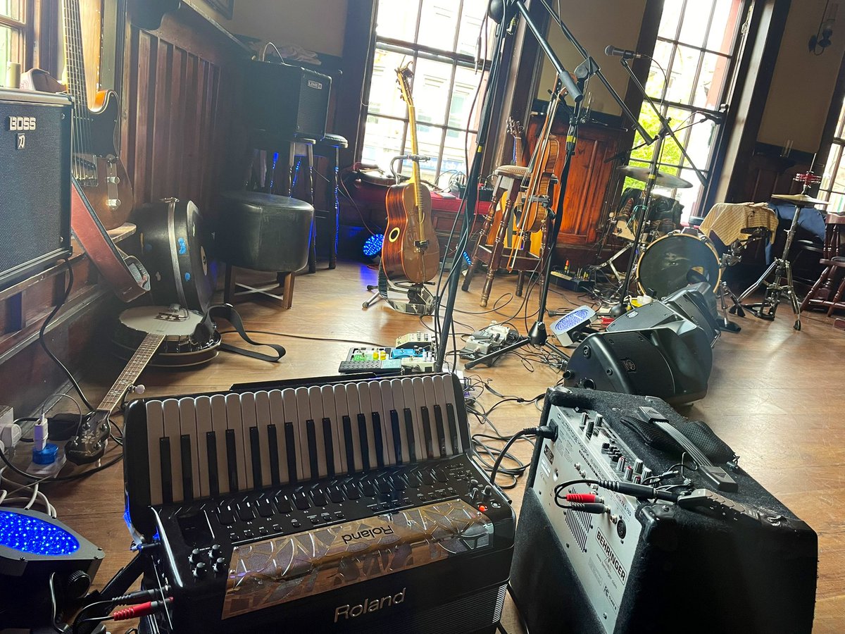 kenwhelan's tweet photo. All set up and ready to go at The Wellington bar in Dublin. 

@shaneofearghail and The Host

#shaneofearghailandthehost #indublin #dublin #ireland #austria
#irishmusic #appalachian #ontour #darkfolk #lifestyle #imro #argemusicaustria #sadopera #musicaustria #theechonewspaper https://t.co/IgJaOTyrfp
