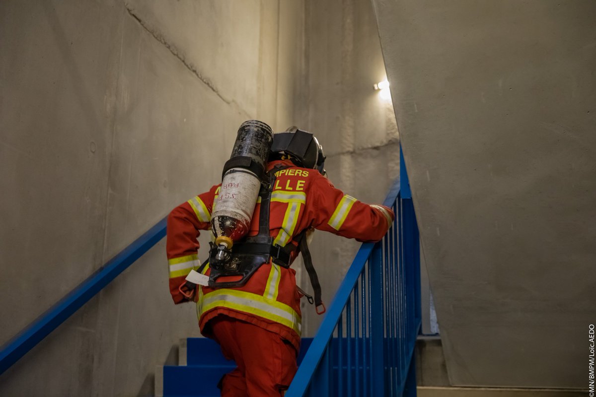 MarinsPompiers's tweet photo. Bravo à nos courageux marins-pompiers qui ont relevé le défi du #FireXTrem sans relâche ! Félicitations à l'EV1 Lucas qui termine 2ème scratch et 1er de la catégorie senior et au MOT Dylan qui termine 1er espoir masculin !
C'est un beau palmarès, face à une concurrence rude 💪 https://t.co/JPYKNVMpAU
