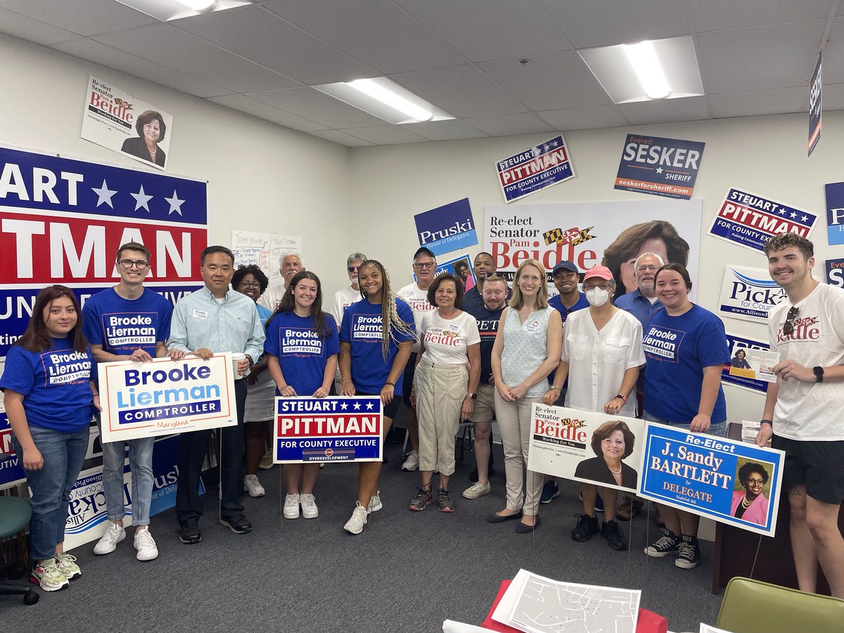 DelBartlett32's tweet photo. Canvassing for Del Brooke Lierman, our next Comptroller!! ⁦@BrookeELierman⁩ ⁦@mddems⁩ ⁦@PamelaBeidle⁩ ⁦@wcdcaacmd⁩ https://t.co/BEiCZ3Svvt