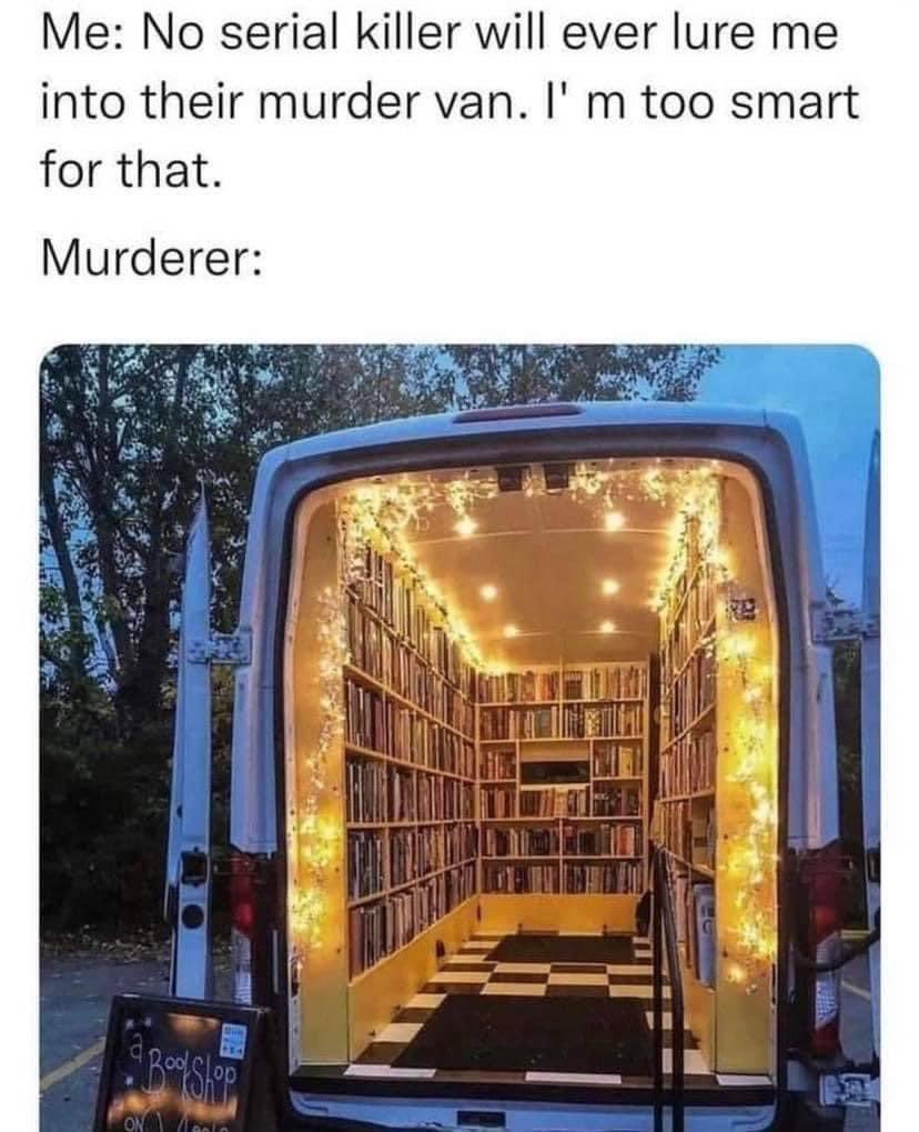 This looks like a mobile library to die for. Maybe not literally! Peak #Bookcore