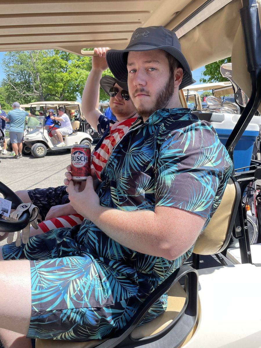 kentmasons's tweet photo. @BuschBeer This man deserves a sponsorship https://t.co/jHkgIHDKI7