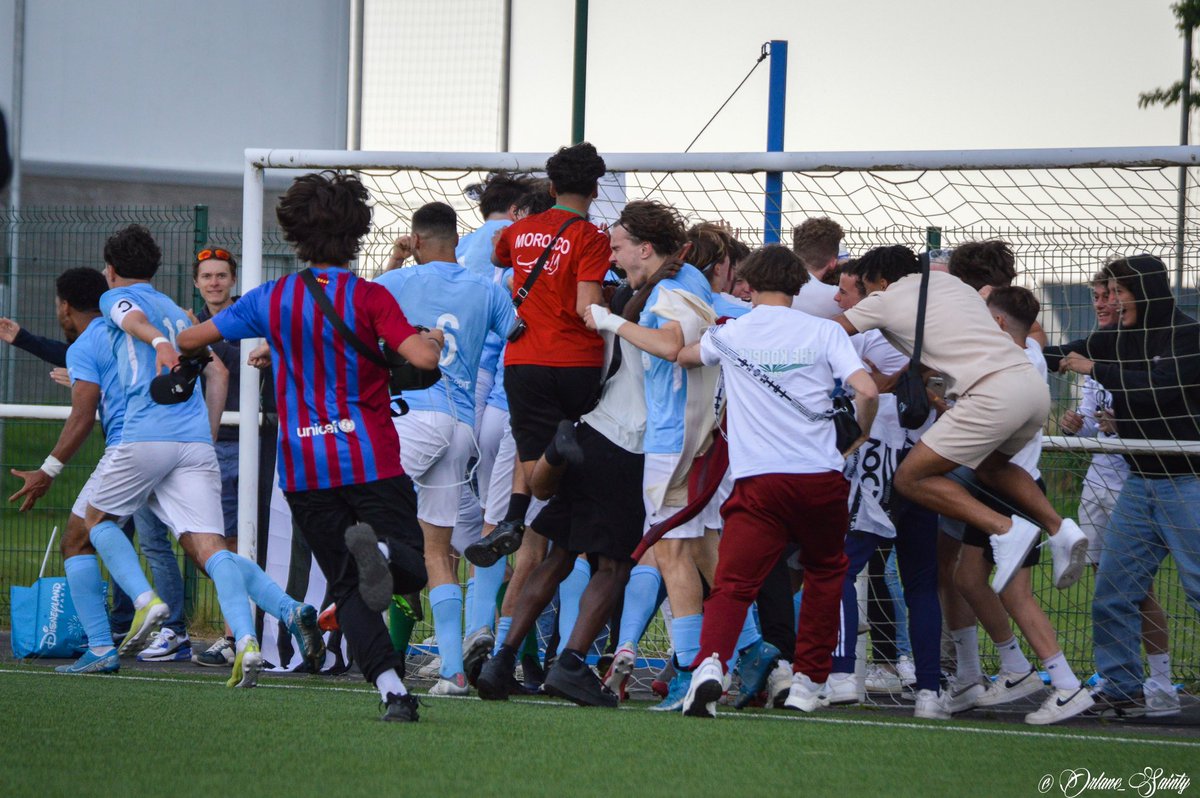 VOC_officiel's tweet photo. ⏱ 90'+6' 𝐅𝐈𝐍 𝐃𝐔 𝐓𝐄𝐌𝐏𝐒 𝐑𝐄̀𝐆𝐋𝐄𝐌𝐄𝐍𝐓𝐀𝐈𝐑𝐄 ! 

Une égalisation au dernier instant donne une chance supplémentaire à nos Vannetais. (2-2)

#VOCEASR | #CoupedeBretagne https://t.co/insqMPhqmf