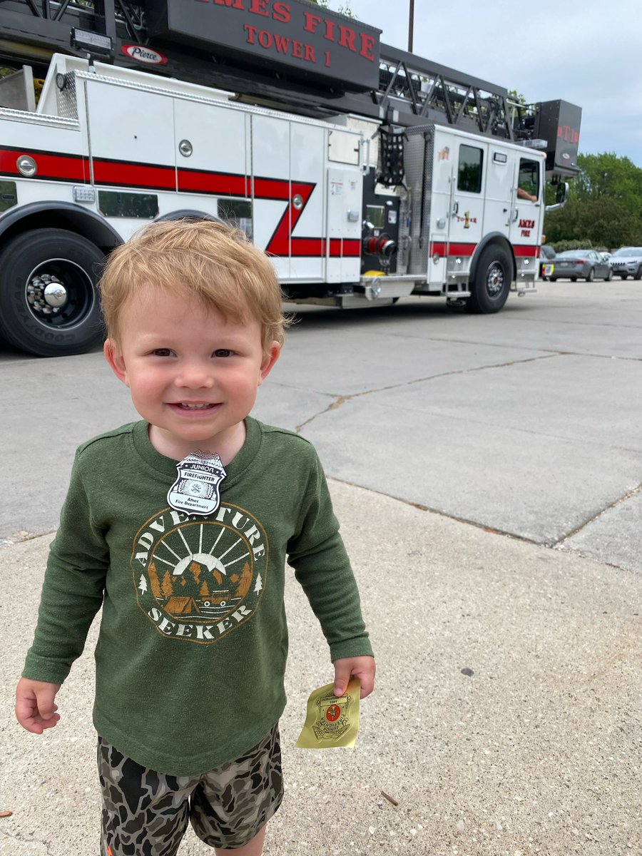 AdamMoeding's tweet image. S/O to @CityofAmesFire John loves the truck. Thank You!!