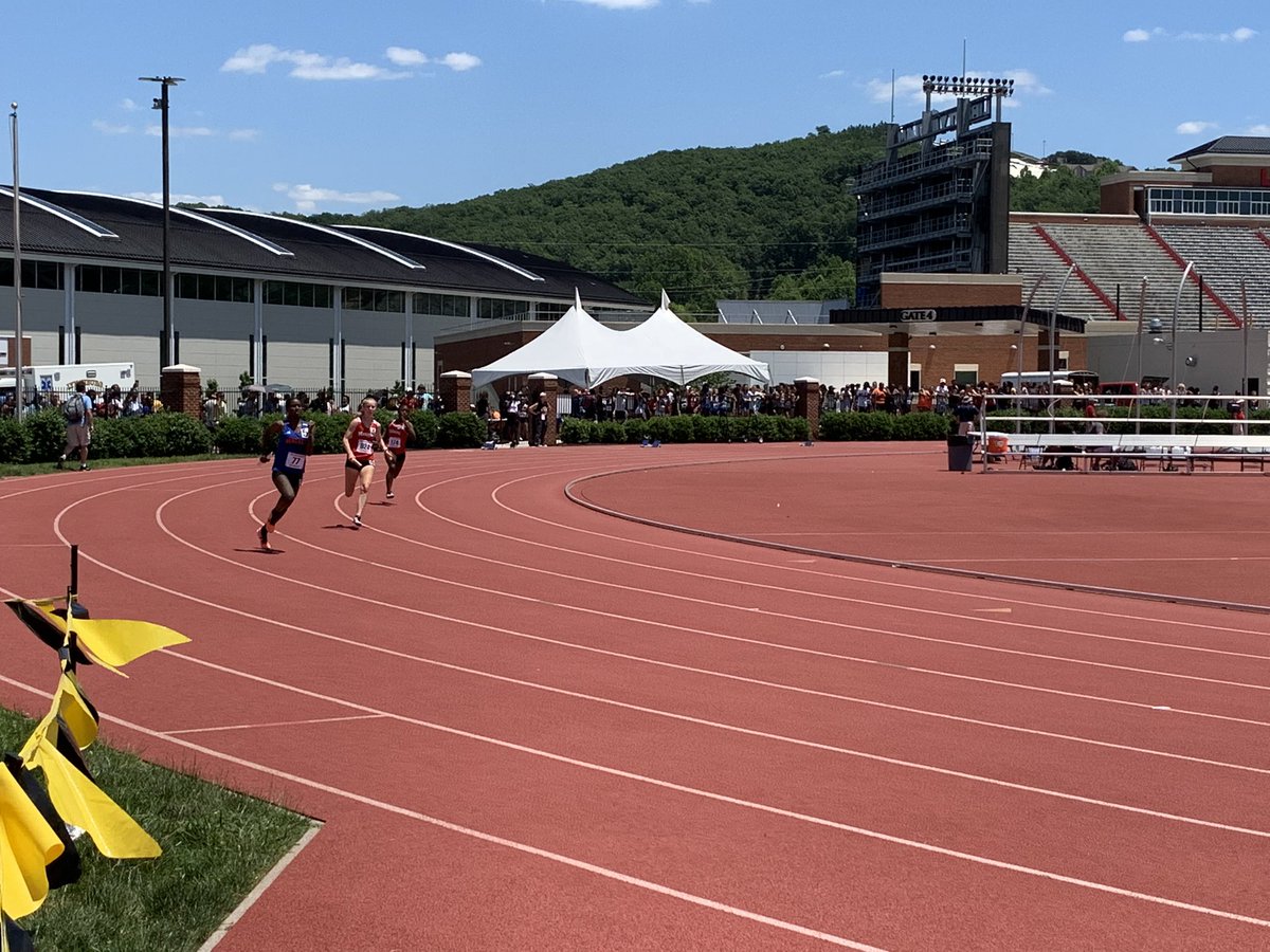 Girls 4x100 ran hard and soaked in the State atmosphere! Way to end your season on a high note!! <a href="/MHSSports121/">Mustang Athletics</a> #proudcoaches