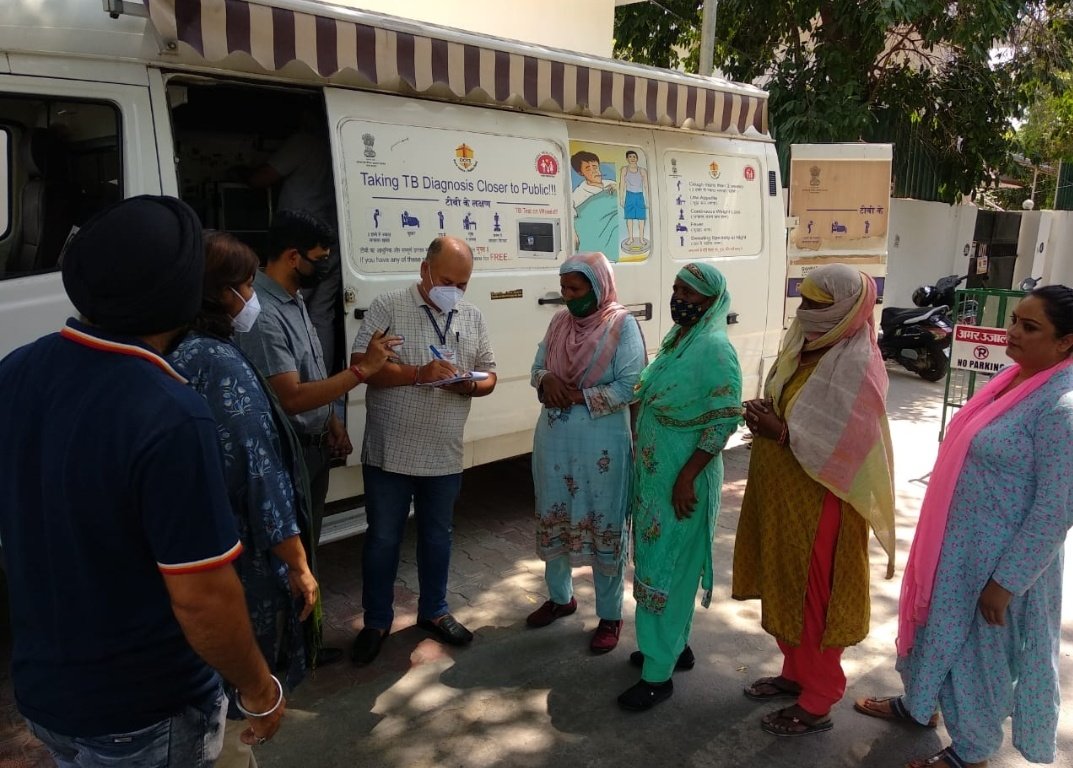 BhanuMahajans's tweet photo. Thank you Dr Perupkar Singh  ji and Team
For conducting TB Awareness &amp; Free Testing Facility for Sanitation team , Street vendors &amp; Members of Ward 21 Gandhi Nagar.

Thank you for your support to serve our People.

#ward21gandhinagar 
#healthyliving 
#TBTchallenge https://t.co/4KBcO26FXO