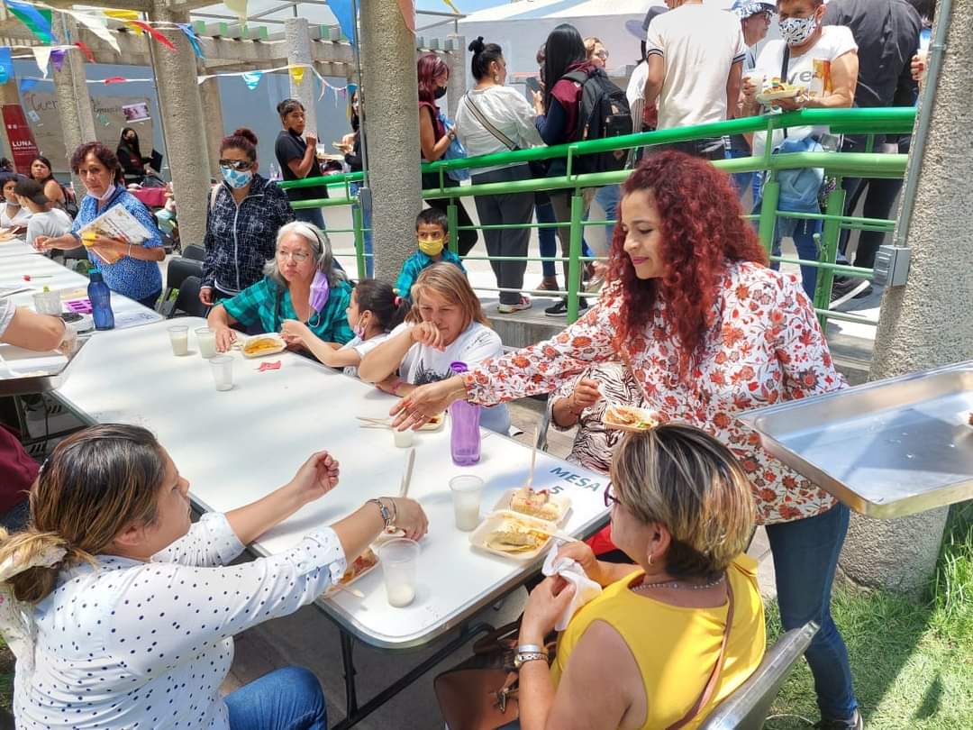 OnasisZarate's tweet photo. Mujeres y hombres trabajando por el bien de México, de la Ciudad de México y Magdalena Contreras. #VamosJuntos https://t.co/CAiF4iAKUi
