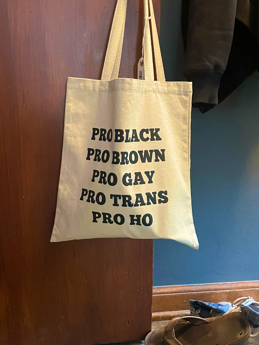 DomBottomMan's tweet photo. Poppa got a brand new bag #proho https://t.co/KkZGkzGhZp