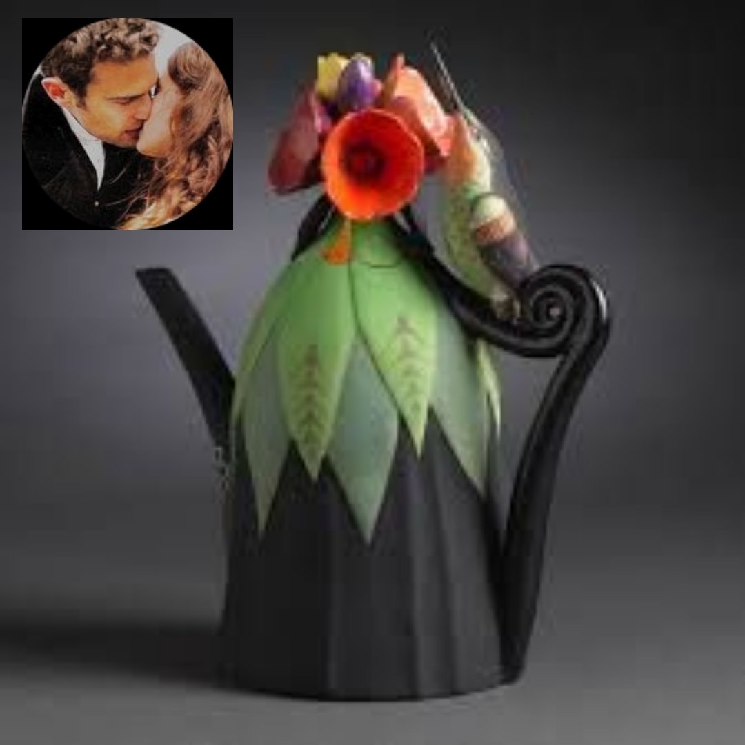 EmmaDanGee's tweet photo. #SidlotteForever #SidneyParker #LastAustenHero #TheoJames #QueenElizabeth #SidlotteJubilee #TwitterTeatime
Beautiful teapot, beautiful couple 😍 https://t.co/efF95CRTZH