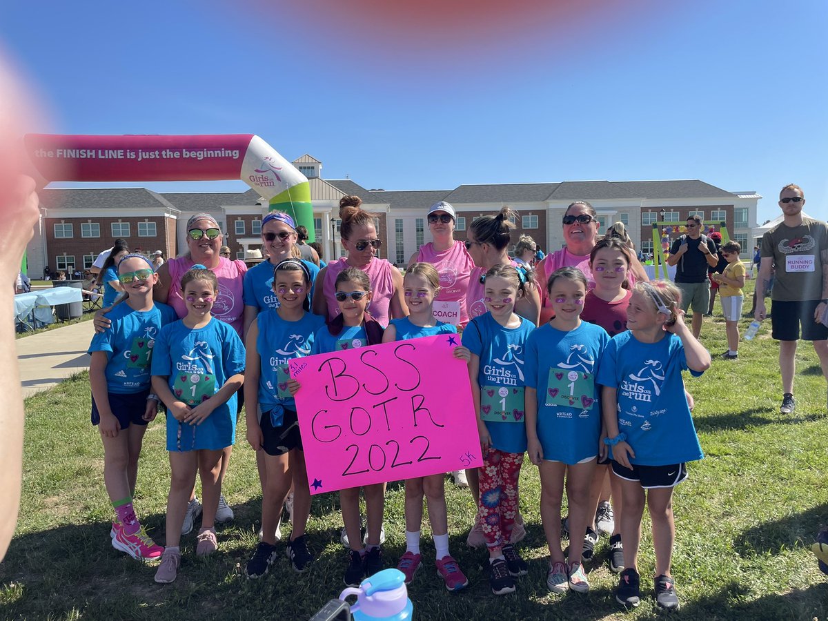 kathygorm's tweet photo. Girls on the Run is so much fun! #girlsontherunde #gotrde @GirlsontheRunDE @BedfordsBobcats @BSSap @RedClaySchools @teamredclay https://t.co/GGTe1jBl6w