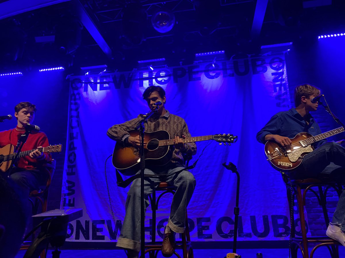 shewayoutbws's tweet photo. #lifesgettingbetter do not regret travelling 200 miles to see NHC in London💛 https://t.co/seRW7XHMky