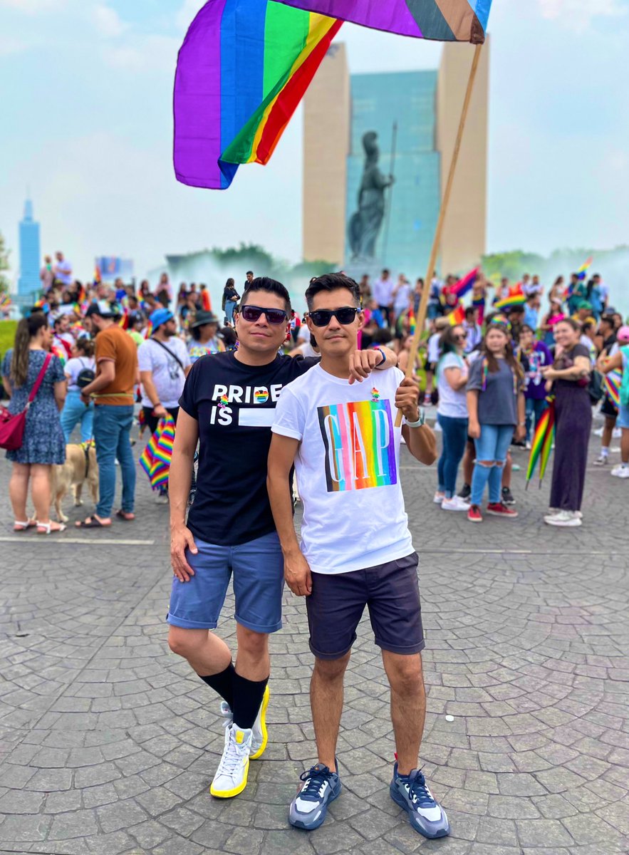 luisigg's tweet photo. No que no, sí que sí, ya volvimos a salir 🏳️🌈 #LaMarchaEsDeQuienLaMarcha #Pride #PrideGdl #LuGaro #Guadalalara #LGBTIQ #Orgullo #GuadalajaraPride https://t.co/LSerCduwkk