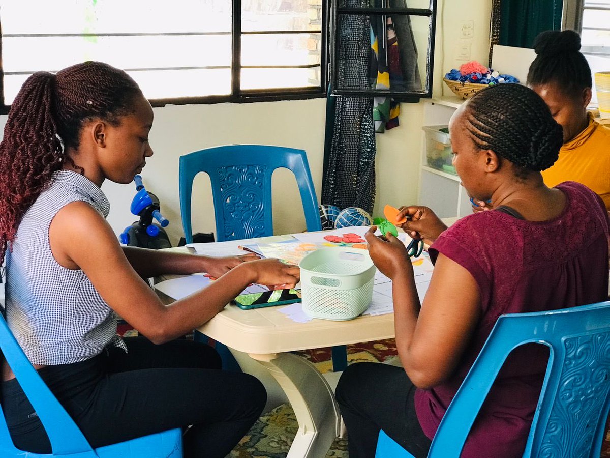 SankofaCreative's tweet photo. Today , our Team PD covered the appropriate teaching approaches for toddlers #learningthrougplay #creativeactivities #childcentered @BPNRwanda @TwigaDukina https://t.co/hpWM45waq9