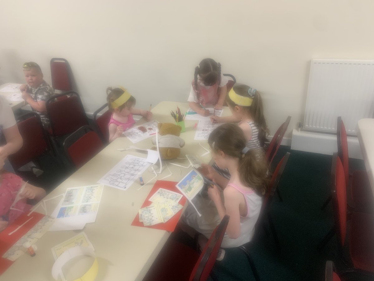 The children made their own storyboard reflecting on the great Feast of Pentecost. Thank you for such lovely story telling tonight. <a href="/StDavids4/">St David's PS & NC</a> <a href="/Lornapaterson28/">Lorna paterson</a> @Faith03040897 🙏🙏