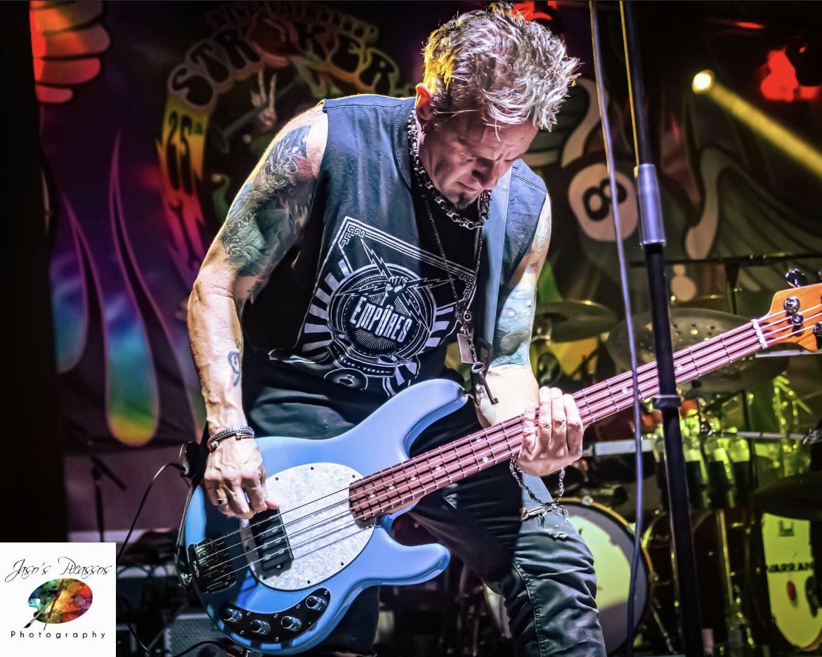 Matthew_Gene's tweet photo. Have a great weekend hangin’ at NAMM! @NAMMShow 

#ernieball #ernieballfamily #iplayslinky
#darkglasselectronics #NAMM2022 

#empiires #rock #band #Dallas #Tx #rockmusic #music #instagood https://t.co/rM93sBhMeK