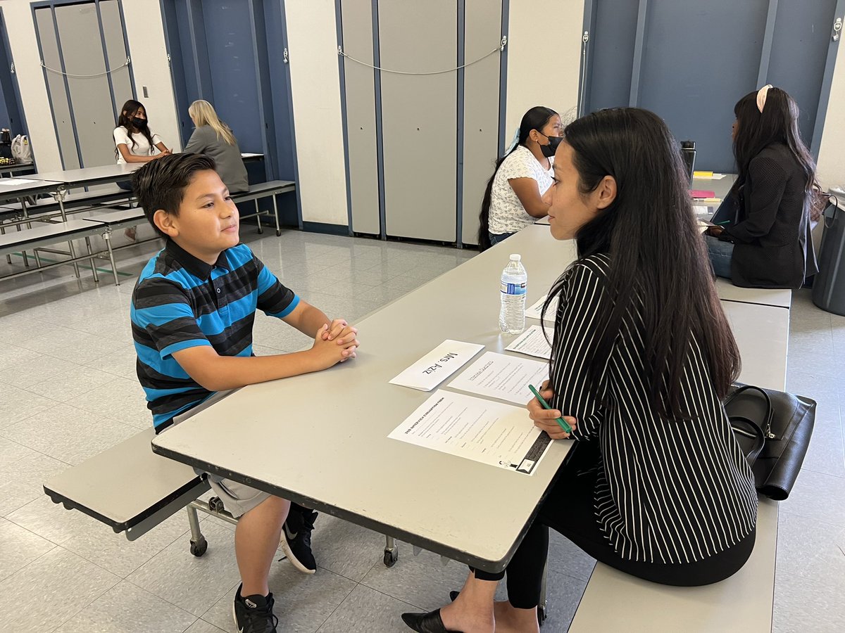 UnivOf5thGrade's tweet photo. 5th graders interviewed for BizTown jobs! They practiced friendly greetings, explaining their answers, and thanking the interviewer. Thank you to our staff &amp; community members for being on the interview panel! @CajonValleyUSD @CVWorldofWork @NarancaMustangs https://t.co/J5d90NhuD7
