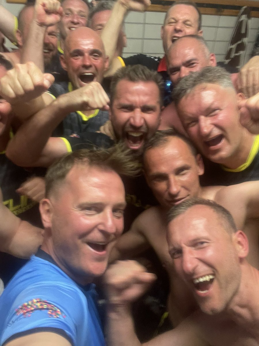 allstarsjaga's tweet photo. ‼️Mamy finał🙆🏾‍♂️‼️🔥Jutro o 11:00 gramy z @GranadaCF veteranos i @U_D_Almeria veteranos ⚽️🔥🇪🇸 #StayTuned @Jagiellonia1920 @porannypl @wspolczesna @DDBialystok @wojpodlaskie https://t.co/oJps4Dvs8O